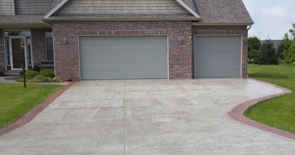 Concrete Driveway vs Asphalt Driveway